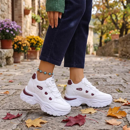 【35-42】👟Dámské boty na platformě s robustní podrážkou - Neviditelný klínový podpatek - Šněrovací ležérní tenisky s barevnými bloky 2026